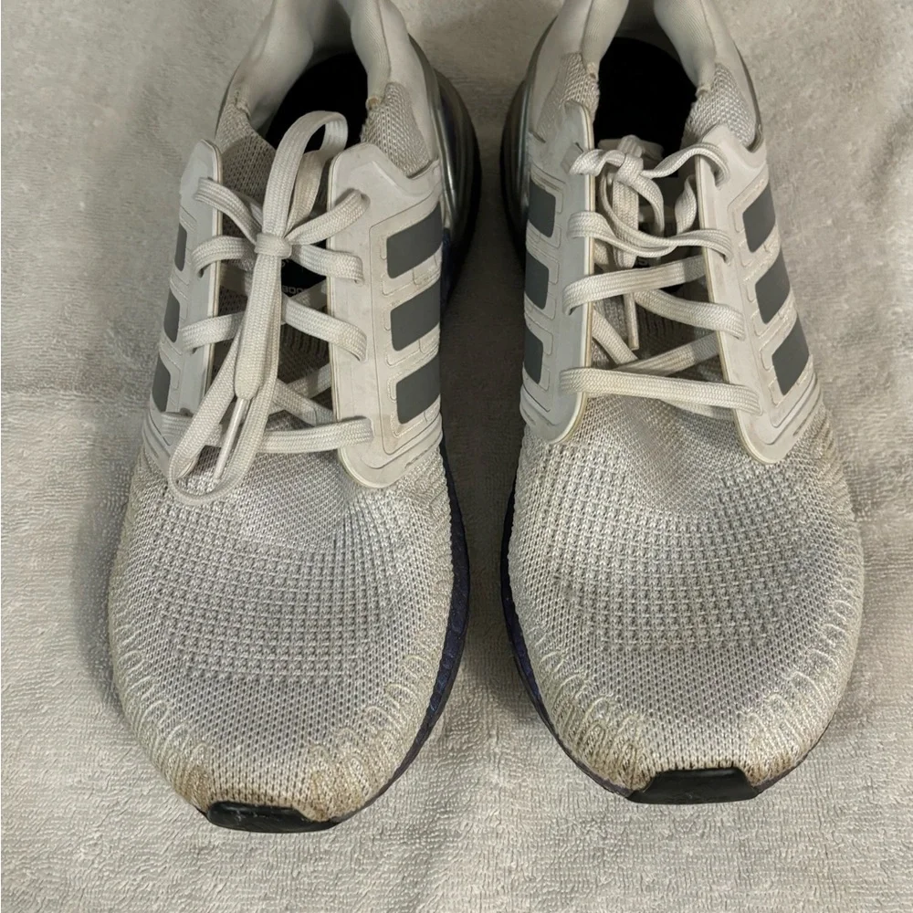 Adidas Men’s‎ Gym Shoes - Picture 3 of 8